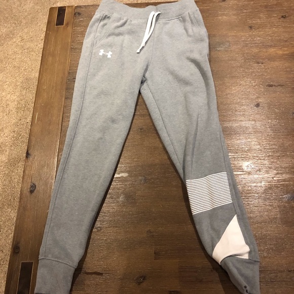 Grey under armour youth jogging pants - Picture 1 of 3